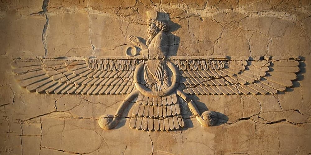 اهمیت شاهین در باورها و اساطیر ایران باستان